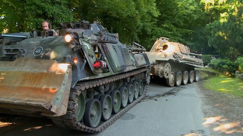 Důchodce ve vile skladoval 45tunový tank wehrmachtu